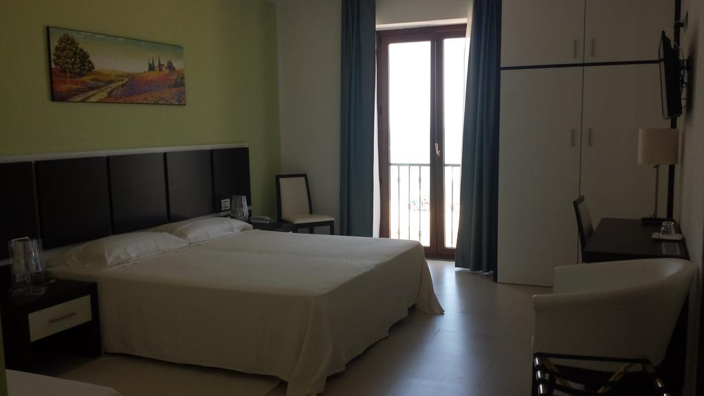 Buddi Hotel Platamona Exterior foto